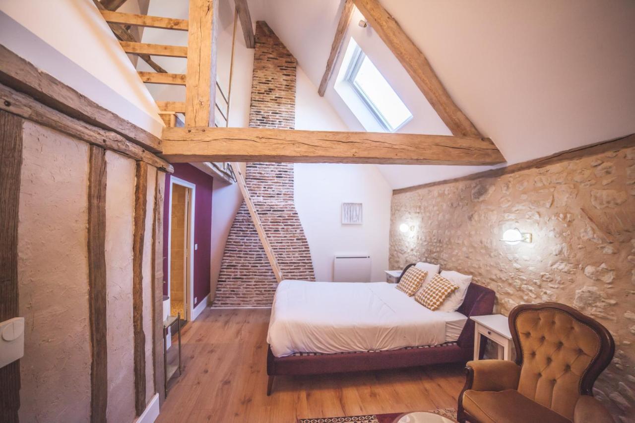 Le Petit Nancay Bed & Breakfast 4*